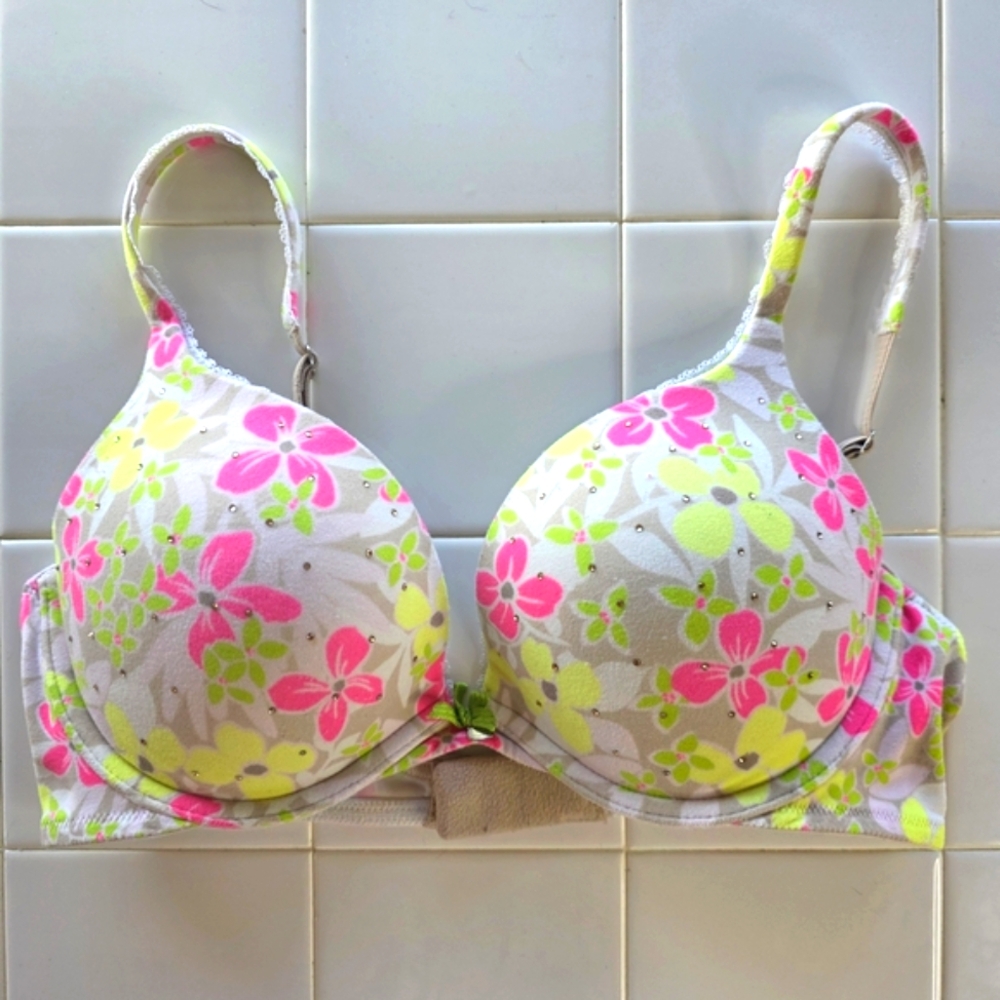 Victoria's Secret Floral Bra with Rhinestones Size 34C